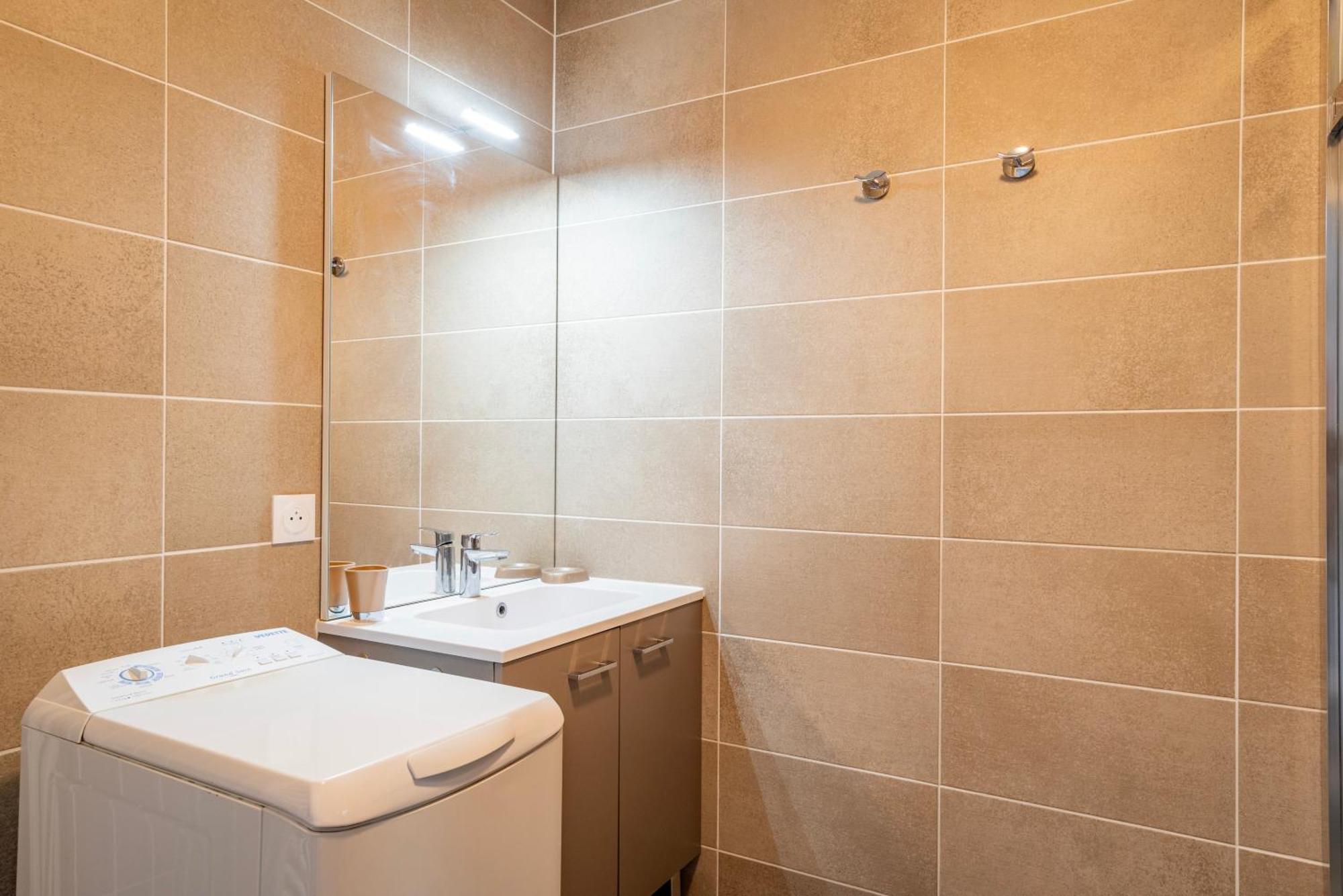 Le 4k - Vue Degagee, Clim, Gare 10min A Pied Apartment *